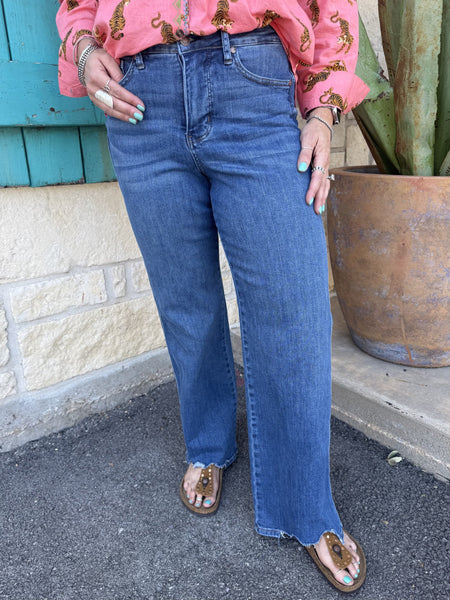 Women's Medium Wash Tummy Control Chew Hem Jeans