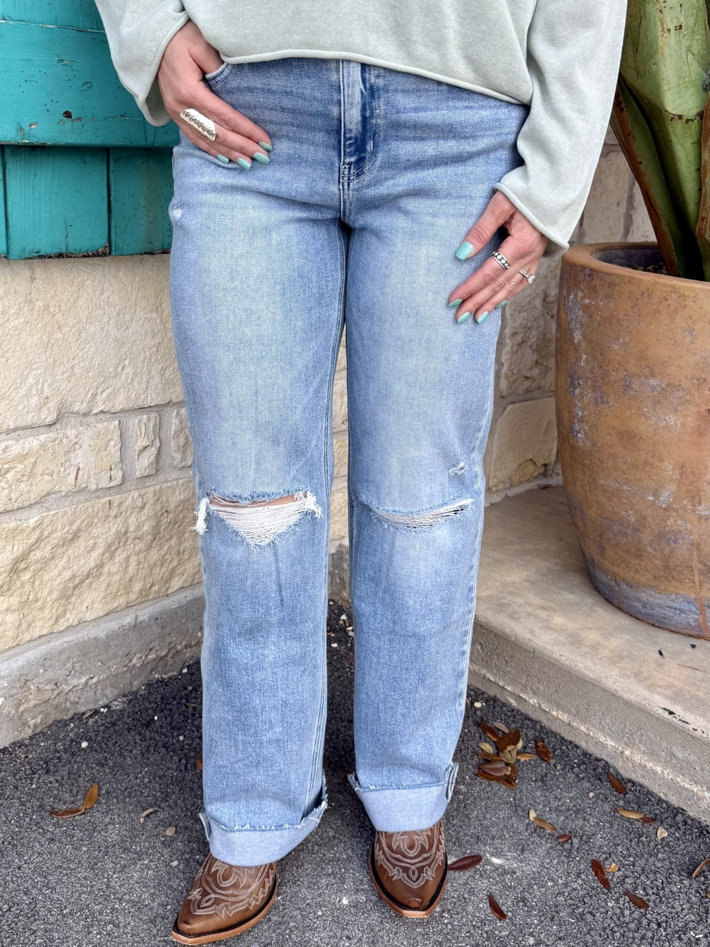 Women's Light Wash Hi Rise Distressed Wide Straight Leg Jean