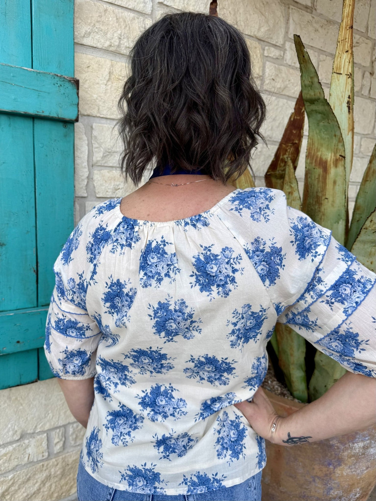 Women's Cream and Blue Floral Puff Sleeve Blouse