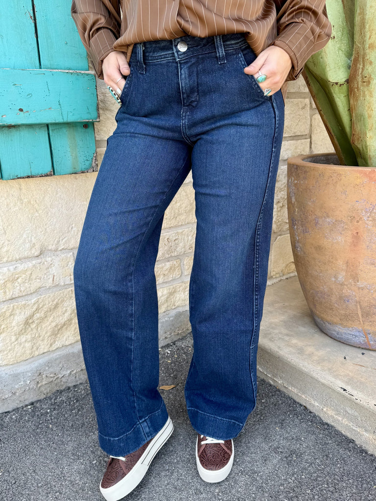 Women's Mid Rise Wide Leg Trouser Jean