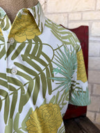 Men's Two Dove Short Sleeve Pullover Shirt