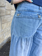 Women's Light Wash Wide Leg Drawstring Hem Denim Pant