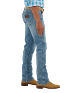 Men's Wrangler Retro Slim Straight Jean — 88MWZJK