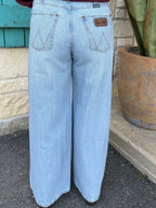 Women's Wrangler Light Wash High Rise Wide Leg Jean