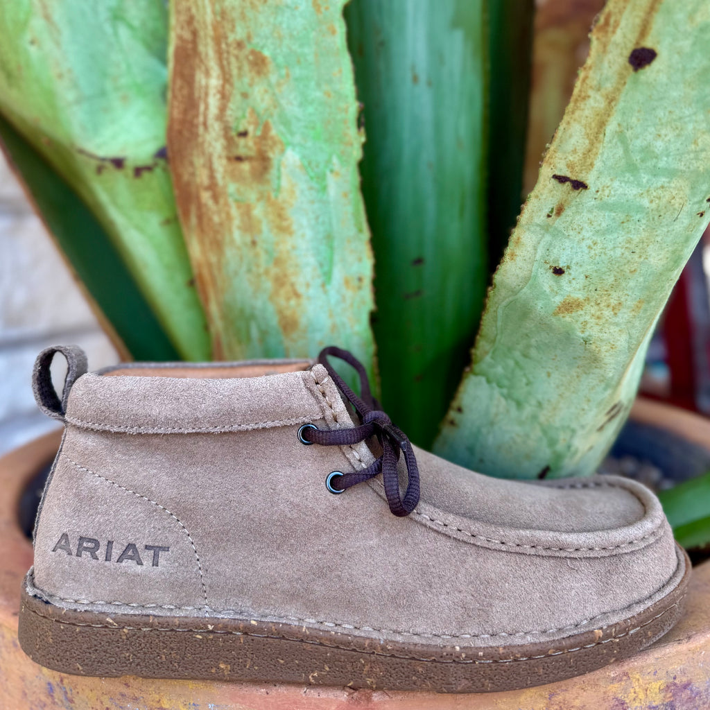 Men's Clean Country Suede Chukka Lace-Up Shoe
