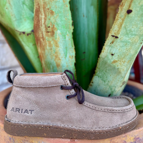 Men's Clean Country Suede Chukka Lace-Up Shoe