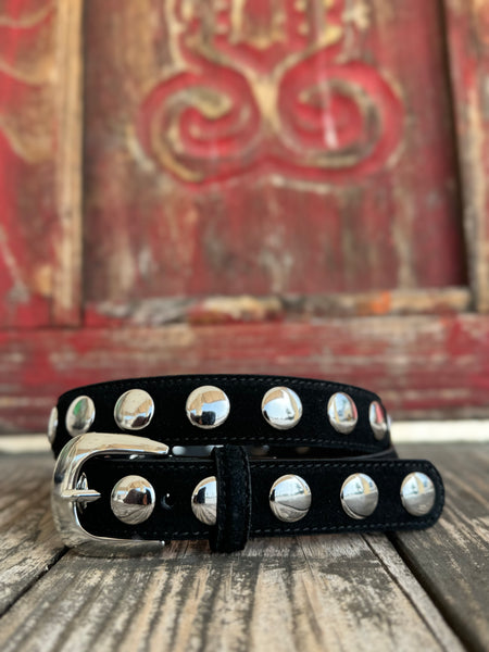 A sleek black leather skinny belt lined with a single row of polished dome silver studs — effortlessly edgy, endlessly versatile. The silver buckle ties it all together for a look that moves from casual to country-chic without missing a beat.