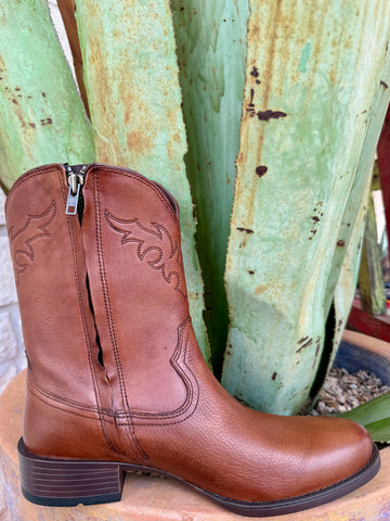 Men’s Ariat roper boot in brown leather, featuring an inside zipper for easy wear, with a lightweight Bantamweight outsole for comfort and traction - 10063982. Available at Blair's Western Wear, Marble Falls, TX.
