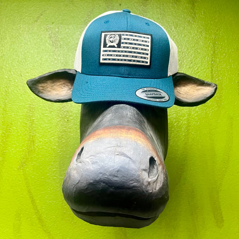 Men’s CINCH Mesh Back Cap in Teal/Natural, breathable mesh for cool comfort, with bold embroidered flag patch and adjustable snapback fit - MCC0660643. Available at Blair's Western Wear, Marble Falls, TX.