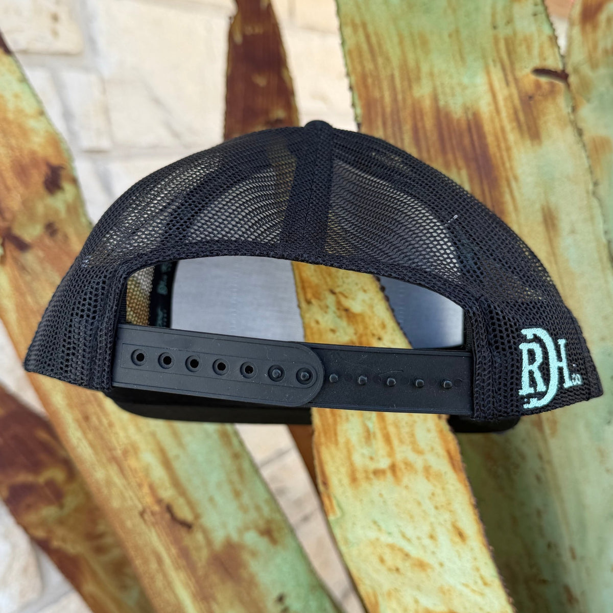 Men's Red Dirt Fishing Lure Cap