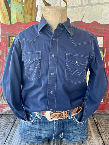 Men's Wrangler Long Sleeve Shirt in Navy, featuring snap button closure and dual chest pockets - 112352852. Available at Blair's Western Wear, Marble Falls, TX.