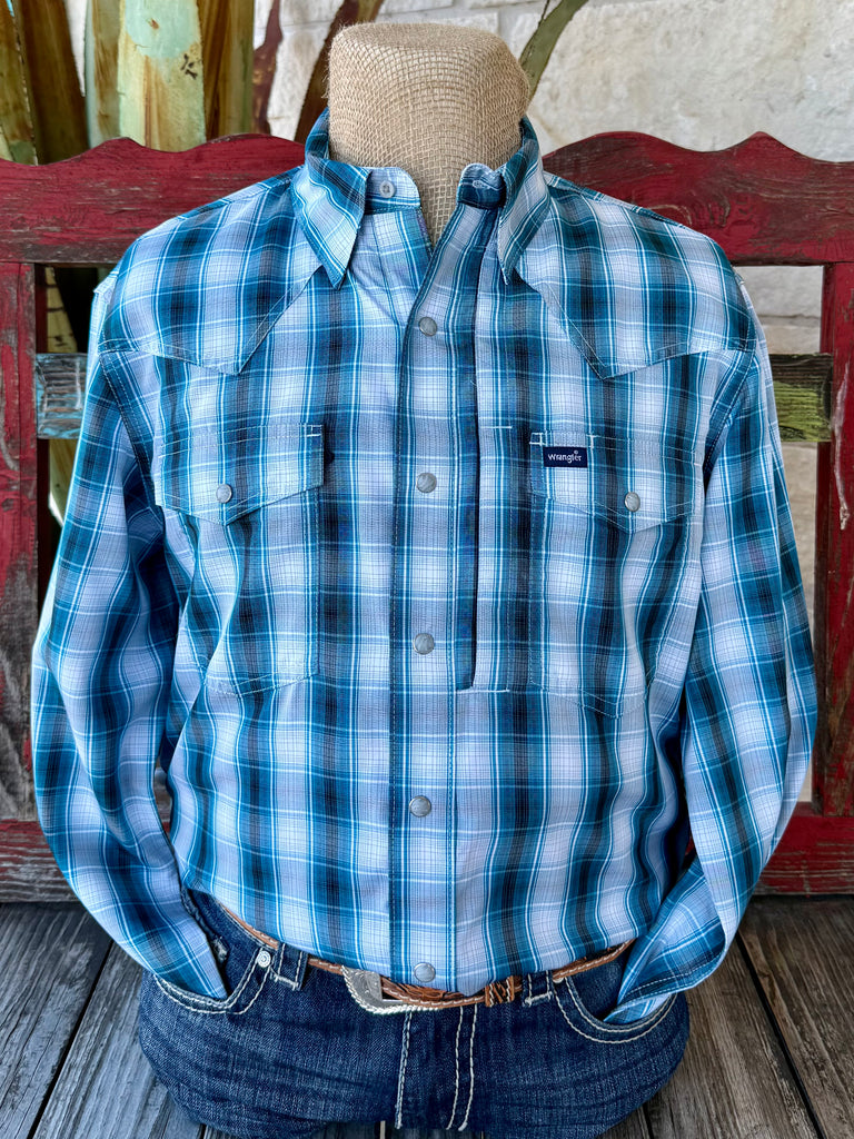 Men’s Wrangler plaid long sleeve snap shirt in teal and white, made from wrinkle-resistant cotton blend, with pearl snap closures and Western yokes – 112368292. Available at Blair’s Western Wear, Marble Falls, TX.