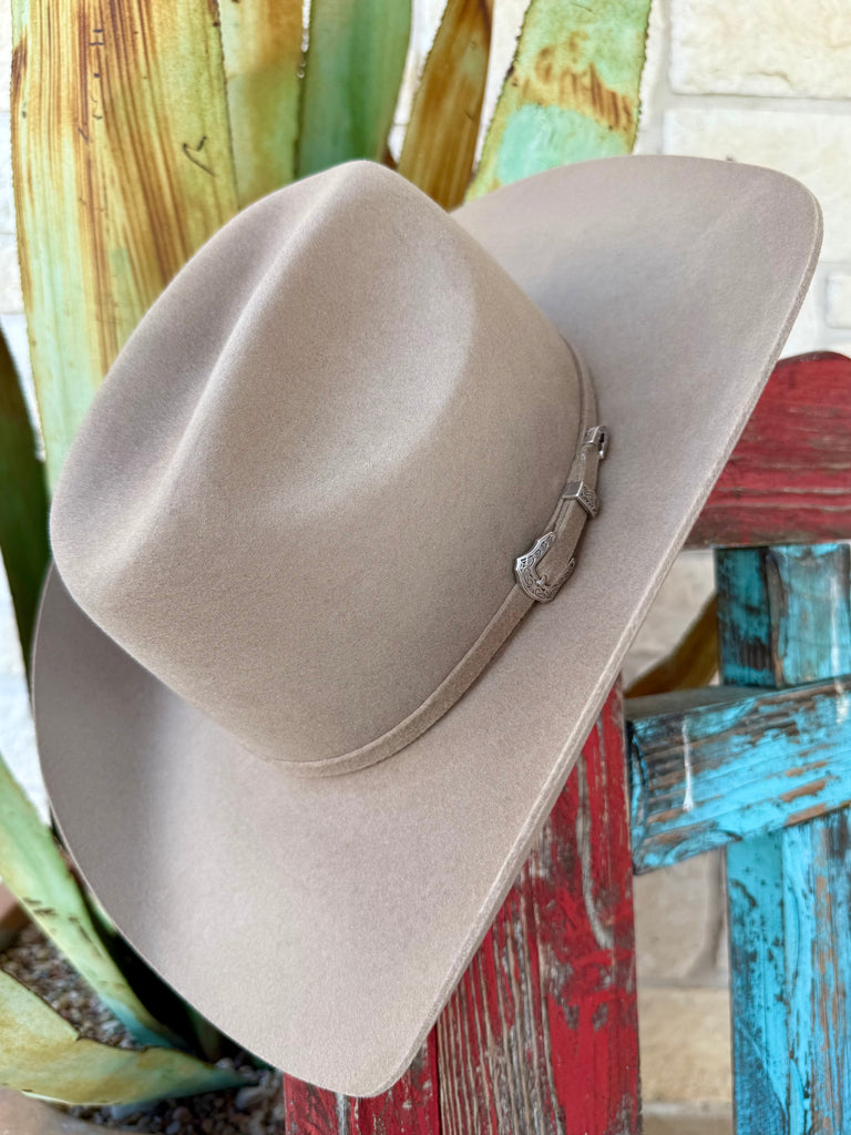 Unisex Bailey Western wool felt cowboy hat in fawn, featuring a low Cheyenne crown and a self-felt band with silver buckle set – W0702A. Available at Blair’s Western Wear, Marble Falls, TX.