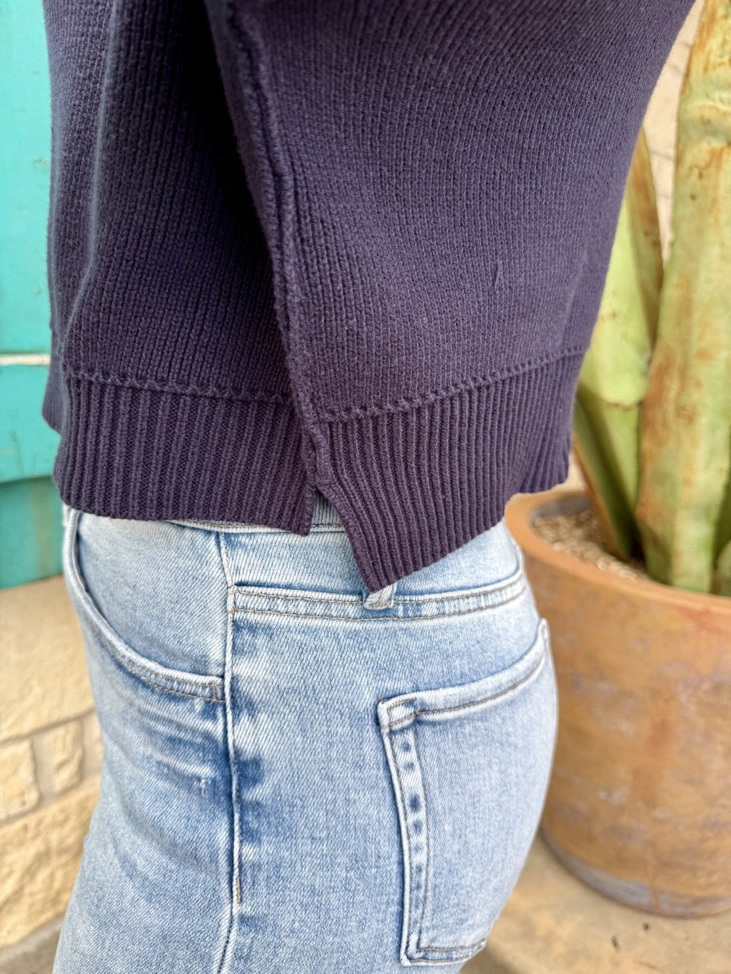 Women's Navy Cropped Ribbed Knit Sweater