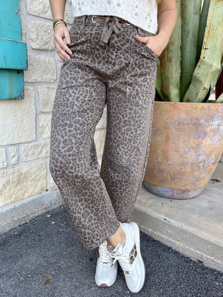 Women's Risen Leopard Barrel Crop Jean