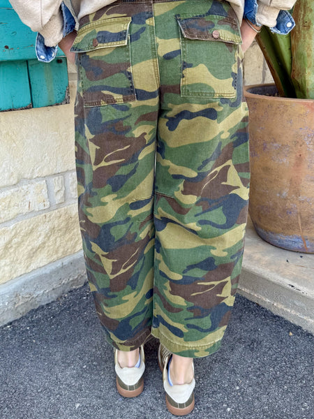 Women's Risen Camo Barrel Crop Jean