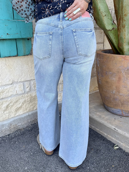 Women's Light Wash High Rise Wide Leg Jeans