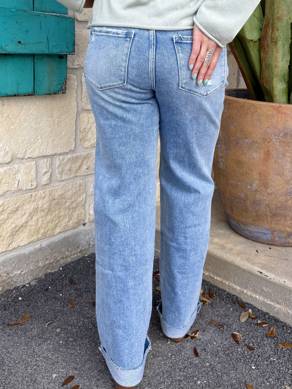 Women's Light Wash Hi Rise Distressed Wide Straight Leg Jean