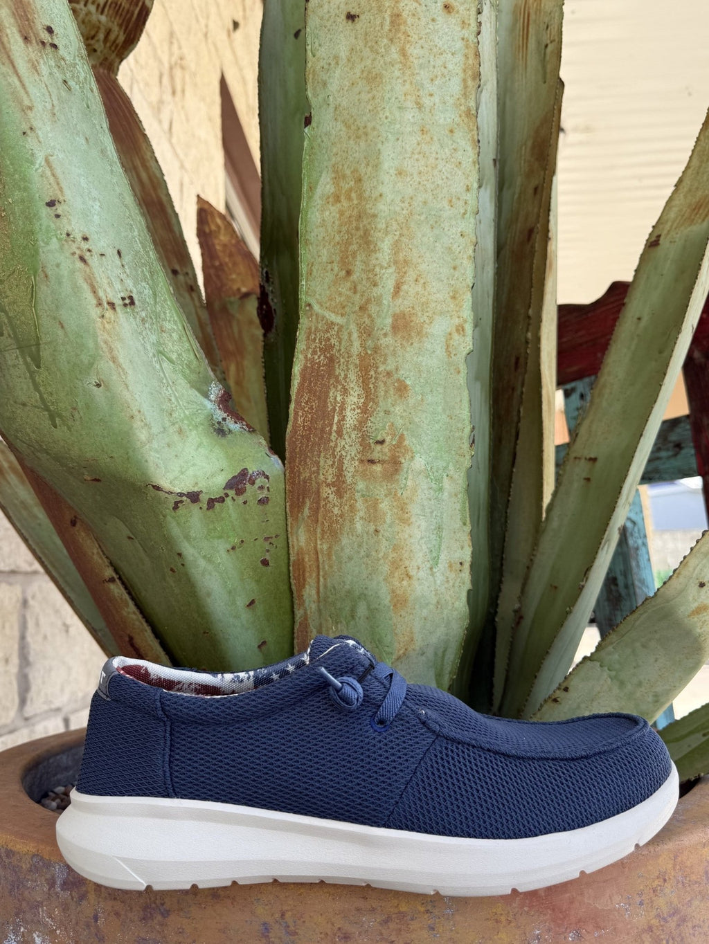 Men's Ariat Navy Mesh Hilo Slip-On Shoe