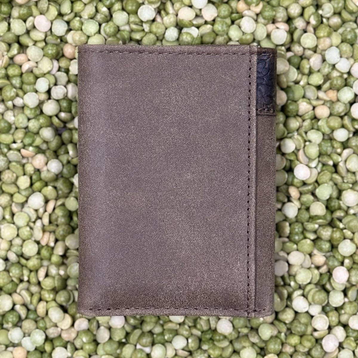 Men's Ariat Scroll Embroidered Shield Concho Trifold Wallet
