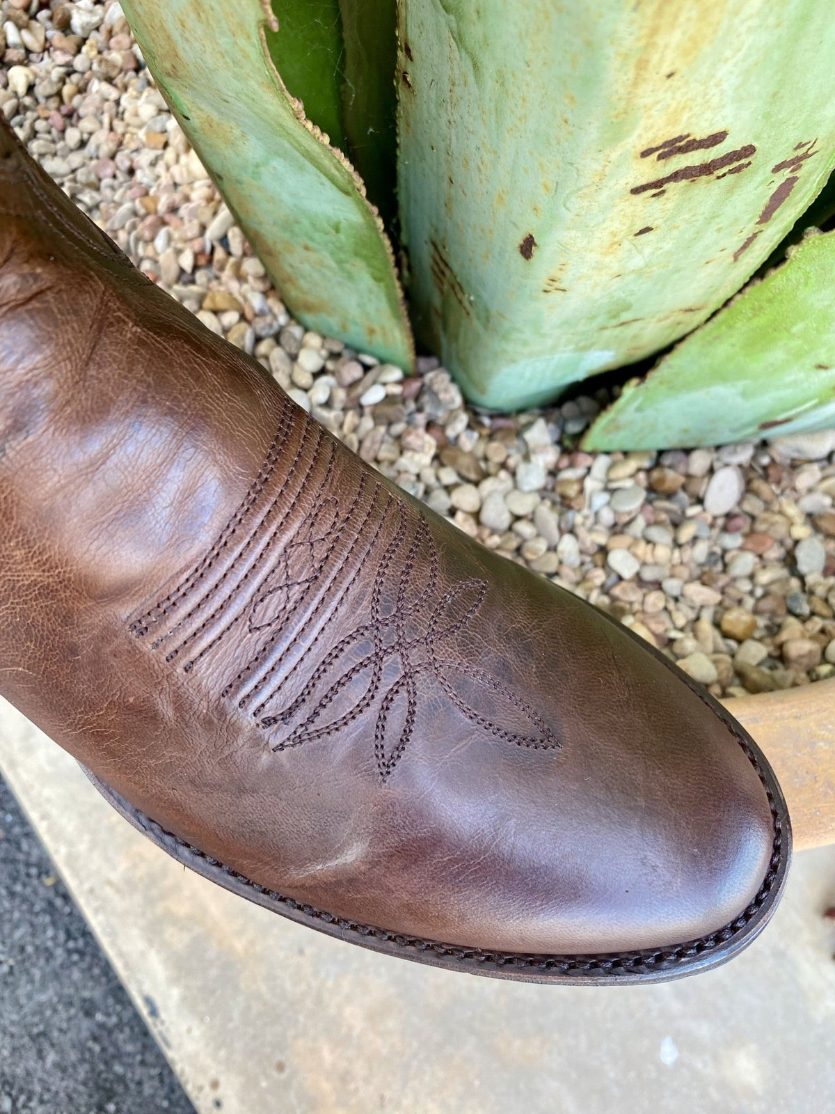 Men's Brown Round Toe Roper Dress Boot