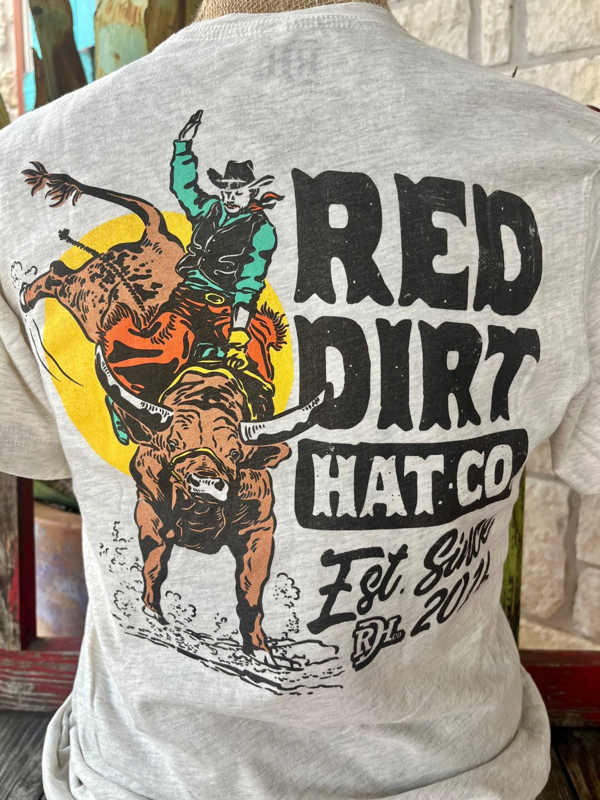 Men's Red Dirt Hat Co. Bull Money T-Shirt