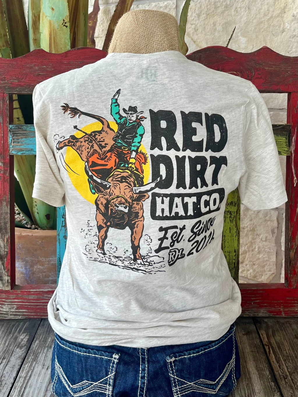 Men's Red Dirt Hat Co. Bull Money T-Shirt