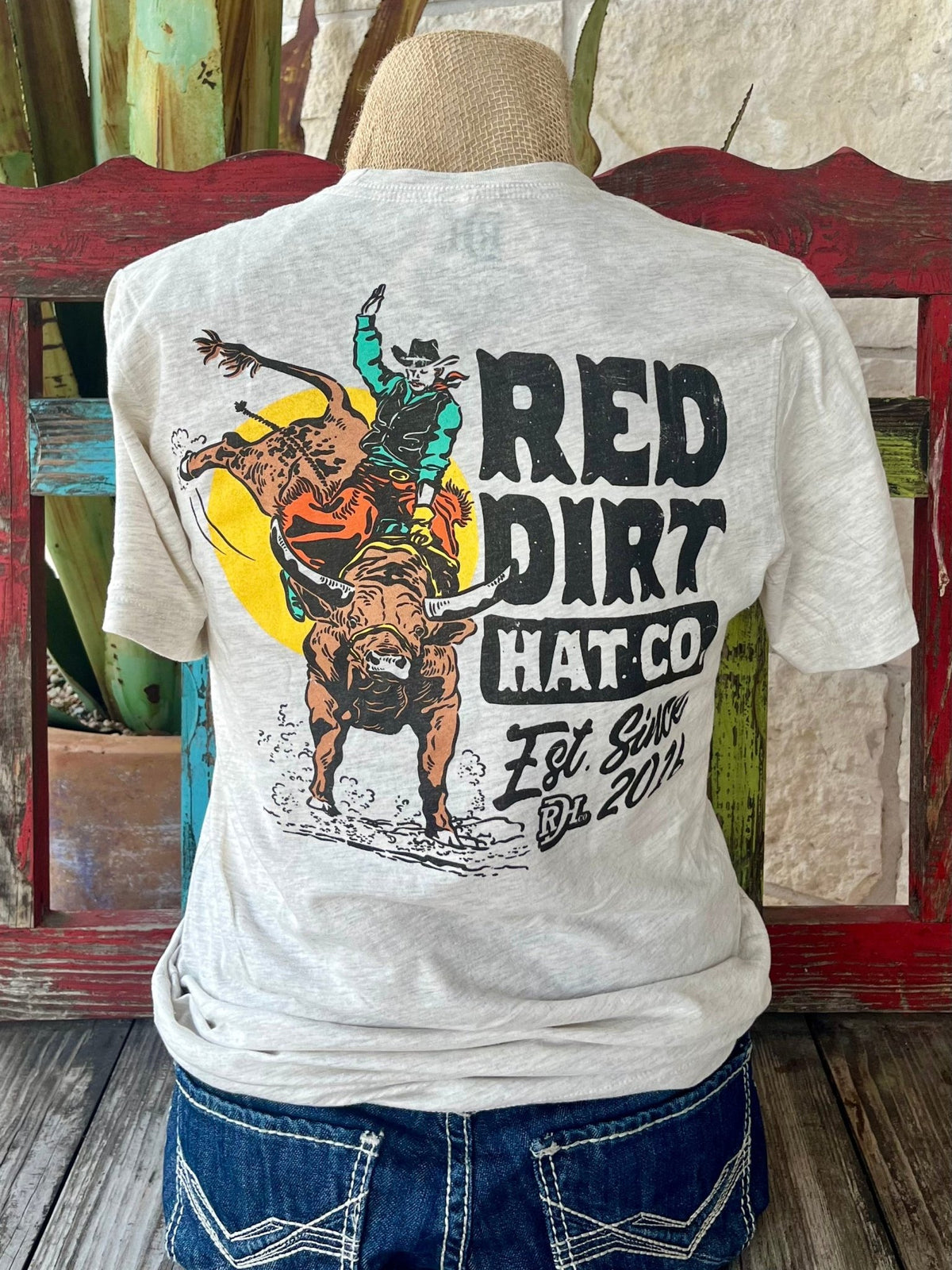 Men's Red Dirt Hat Co. Bull Money T-Shirt