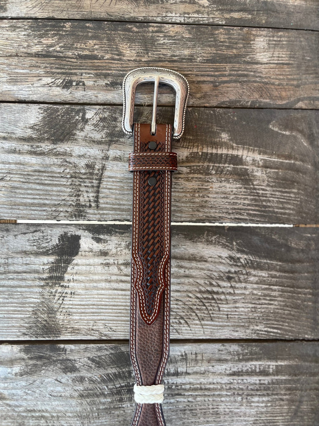 Men's Scalloped Star Concho Tooled Leather Belt