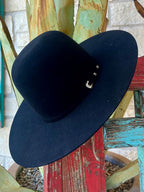 Men's Serratelli Hat Company Cowboy Hat in black, made from 4X fur felt, featuring a wide 4.25-inch brim and accented with a Serratelli buckle - 104MKUPDARK. Available at Blair's Western Wear, Marble Falls, TX.