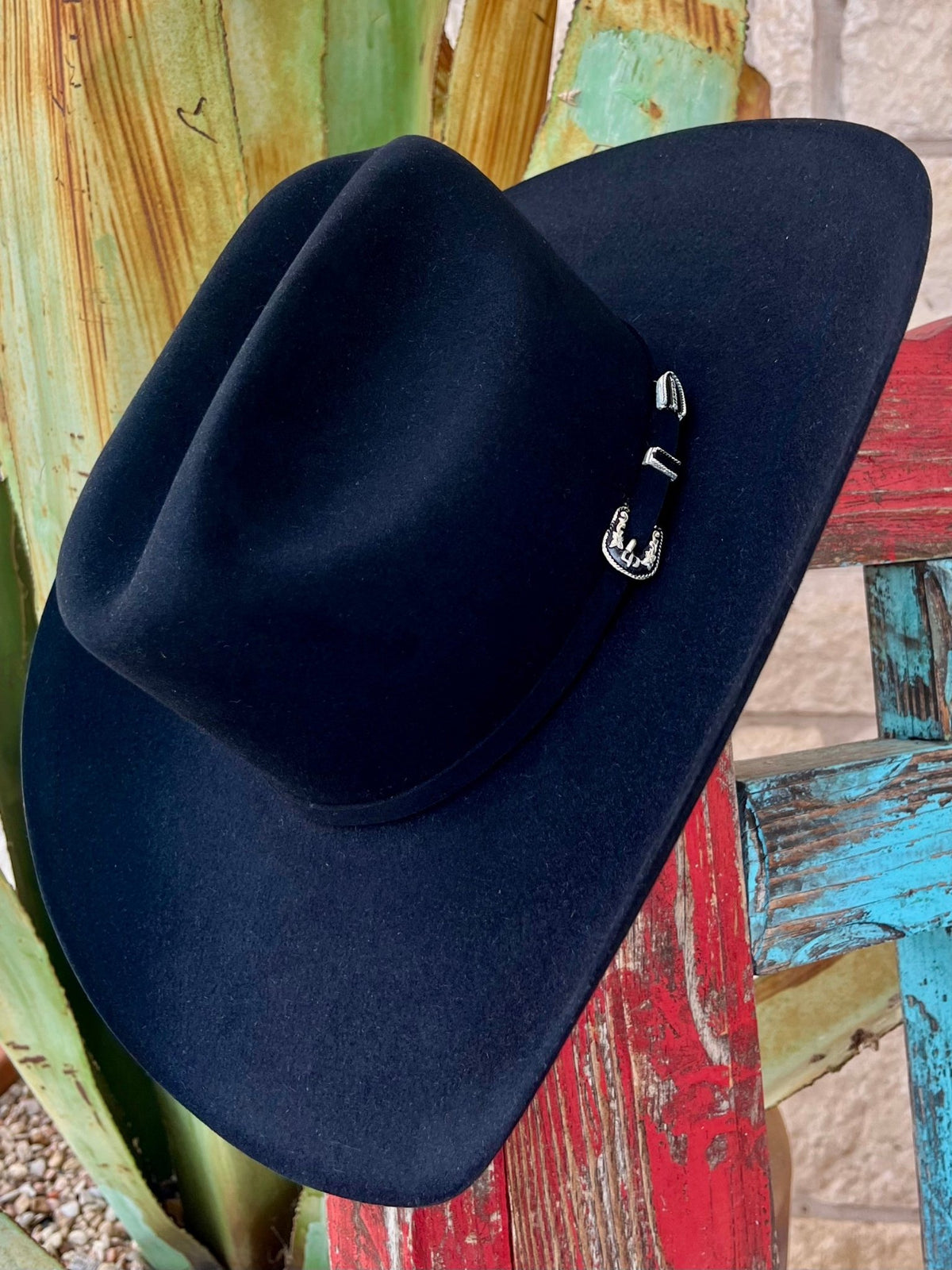 Black 6X fur felt Western hat with cattleman crown, matching felt band, and silver-tone buckle set — Blair's Western Wear Marble Falls TX