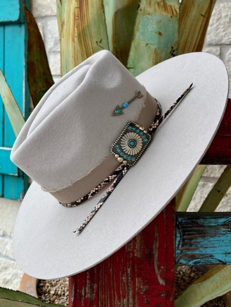 Ladies Charlie One Horse Hat with Arrowhead Crown - CWSPPO034071 - BLAIR'S WESTERN WEAR MARBLE FALLS, TX 