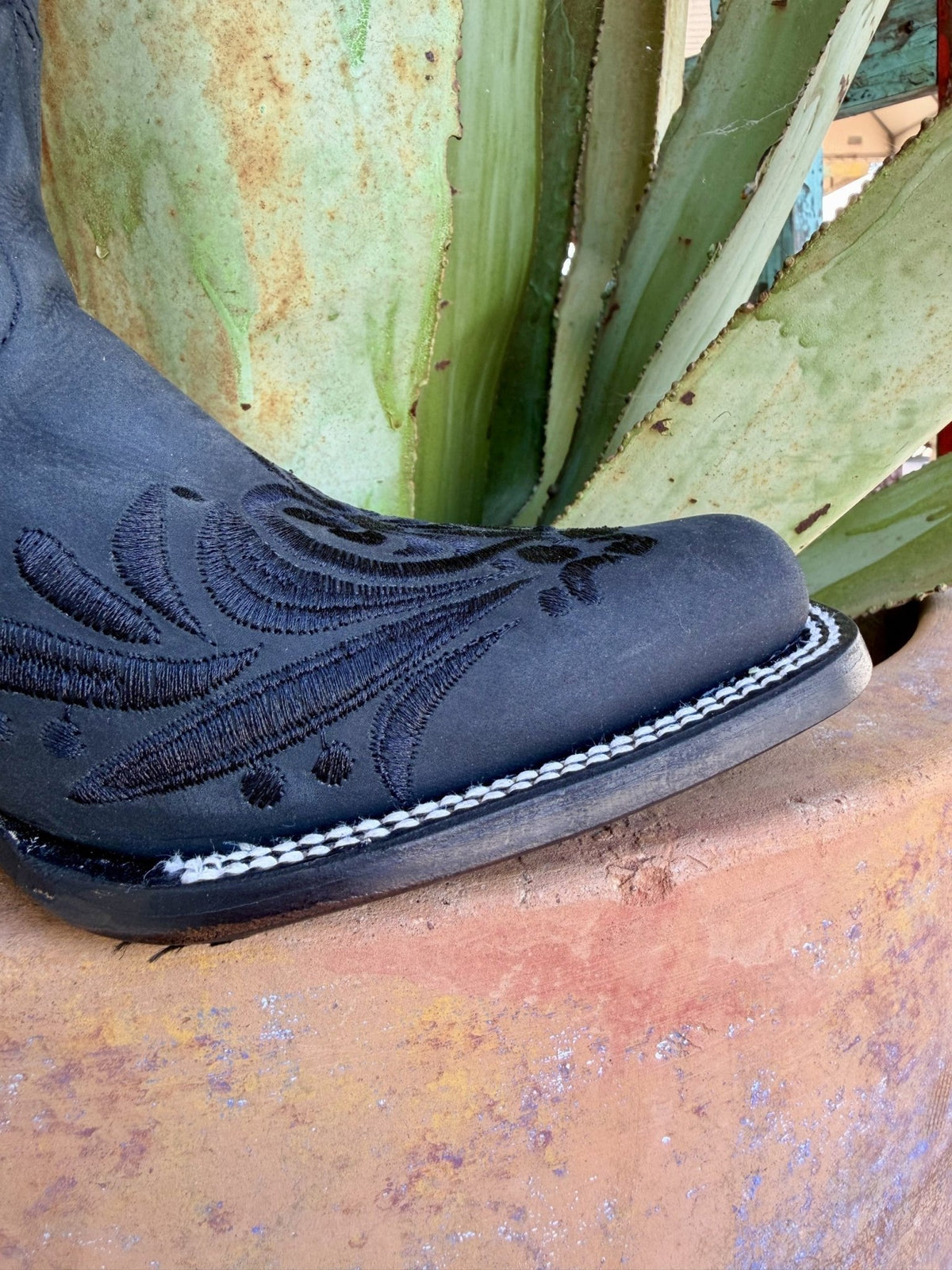 Women's Circle G Black Embroidered Square Toe Boots
