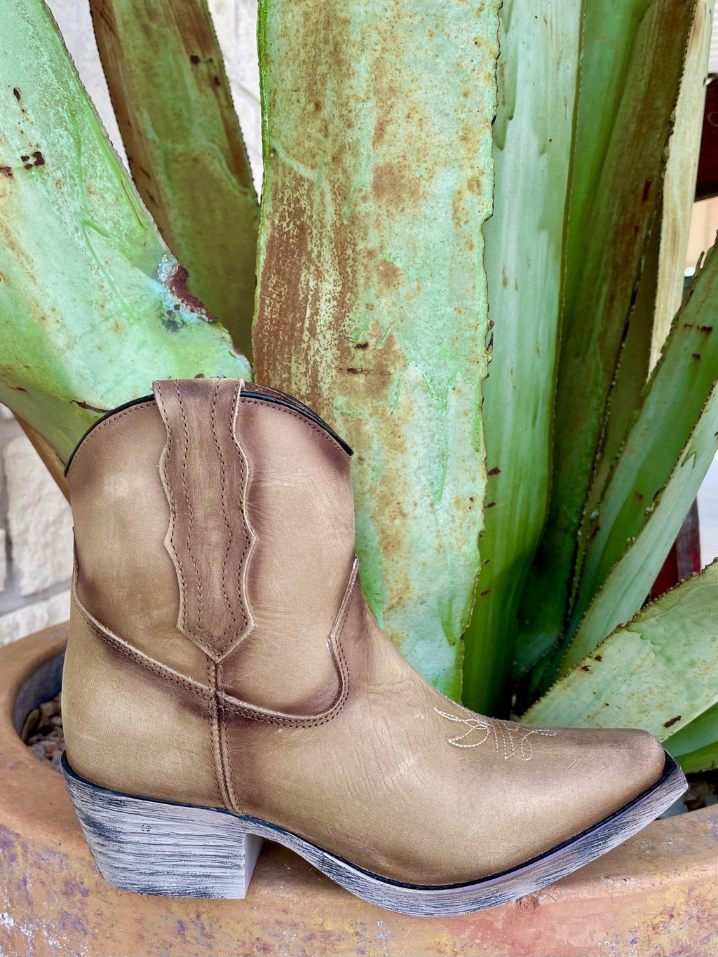 Women's Corral Distressed Tan Zip Bootie