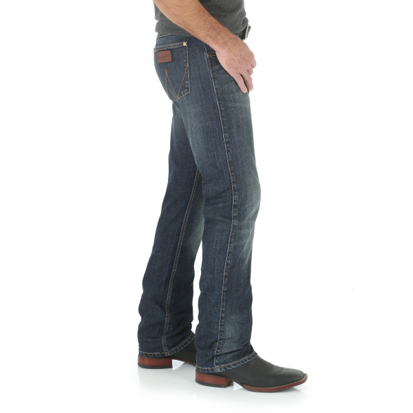 Men's Wrangler Retro Slim Fit Blue Jean - WLT88BZ
