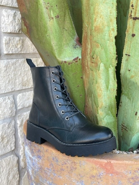 Ladies Black Chunky Combat Boot w/ Side Zipper & Laces - GMOD54ZWF - Blair's Western Wear Marble Falls, TX