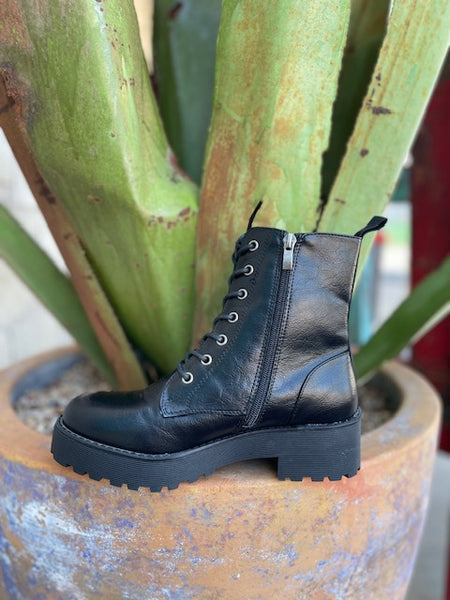 Ladies Black Chunky Combat Boot w/ Side Zipper & Laces - GMOD54ZWF - Blair's Western Wear Marble Falls, TX