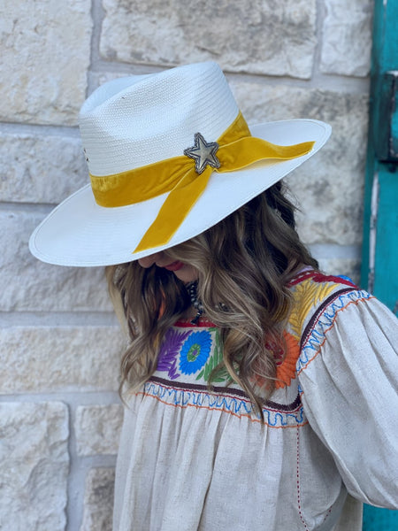 Ladies Charlie One Horse Straws Hat - CSLSLV343481 - Blair's Western Wear Marble Falls, TX