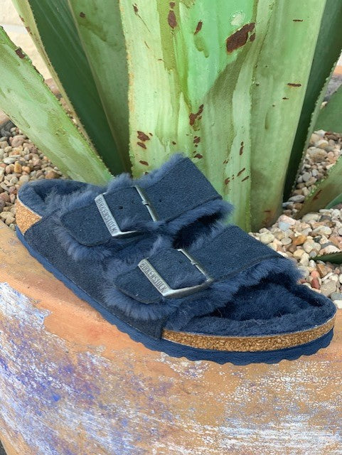 Boutique Blair\'s Wear Sandals – Arizona Navy Western & Fur Shearling 1014241 - Birkenstock