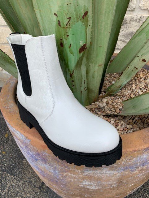 Women's White and Black Chunky Pull-On Bootie